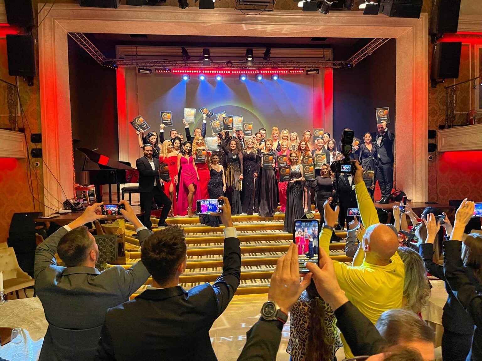Ampodo Clinique, recunoscută pentru excelența în podologie la Gala Leaders & Influencers Awards
