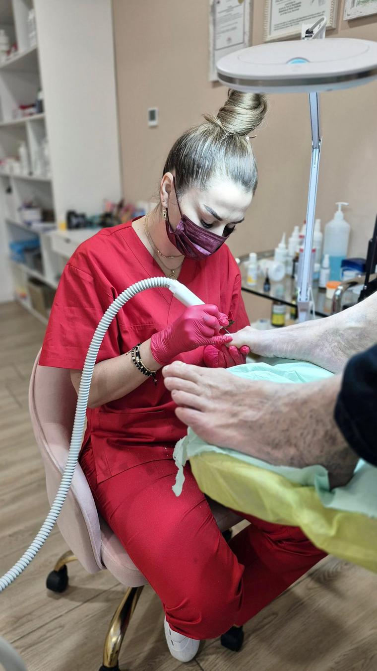 Pedichiura medicală: esențială pentru sănătatea picioarelor, nu un moft estetic